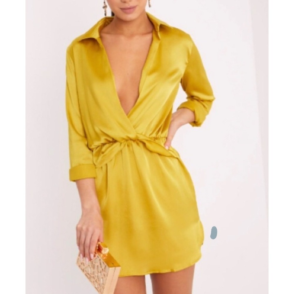 Pretty Little Thing Dress Gold Satin Twist Low V-Neck‎ Collared Shirt Dress